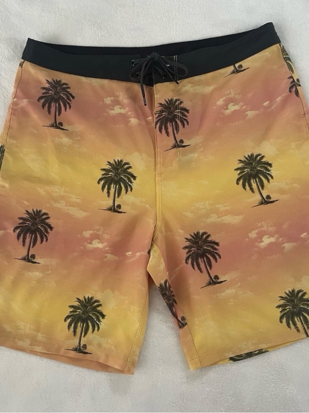 Hurley Men's Sunset Palm Board Shorts - Yellow/Orange with Black Waist Sz 30